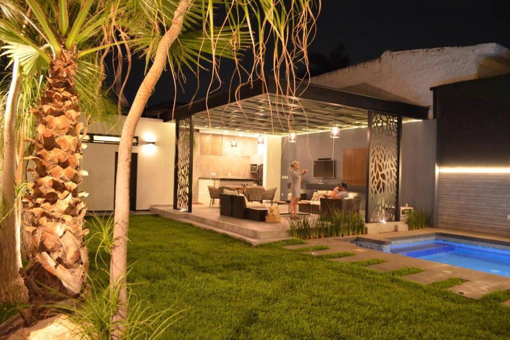 הוילה גואדלחארה Casa Familiar Con Alberca Privada Climatizada מראה חיצוני תמונה